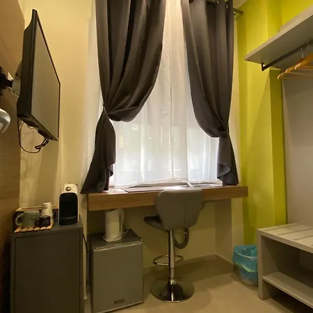 Levante And Apartment *